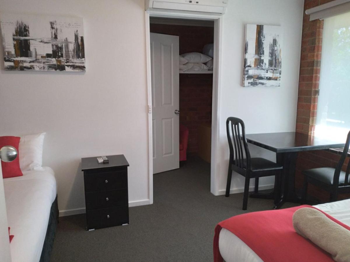 Pevensey Motor Lodge Ечука Екстериор снимка