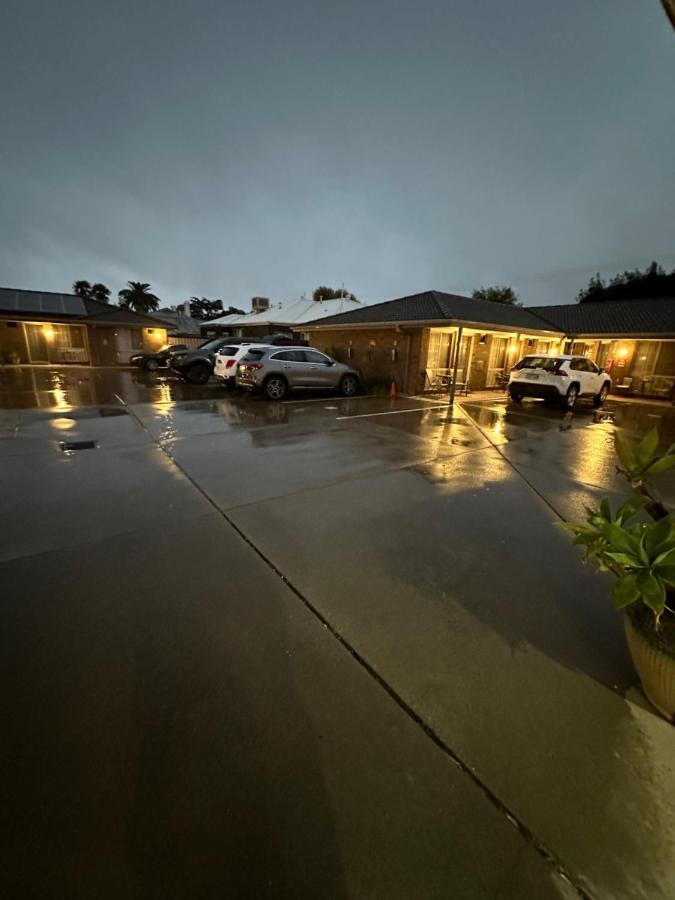 Pevensey Motor Lodge Ечука Екстериор снимка