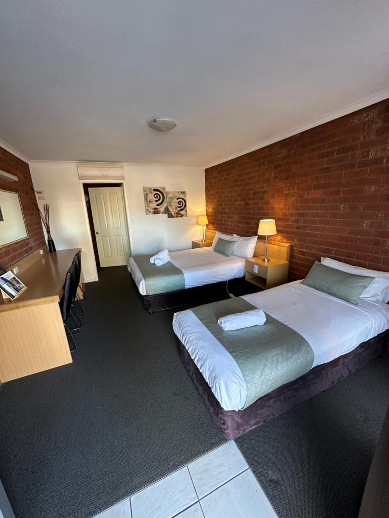 Pevensey Motor Lodge Ечука Екстериор снимка