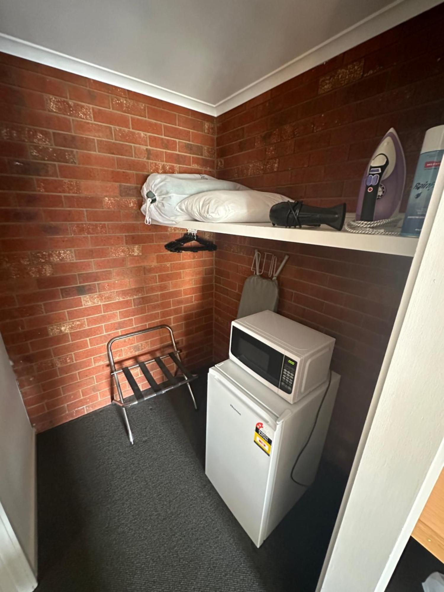 Pevensey Motor Lodge Ечука Екстериор снимка