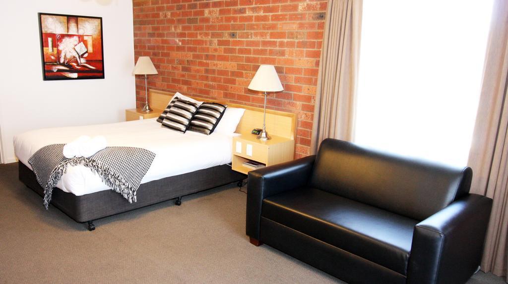 Pevensey Motor Lodge Ечука Екстериор снимка