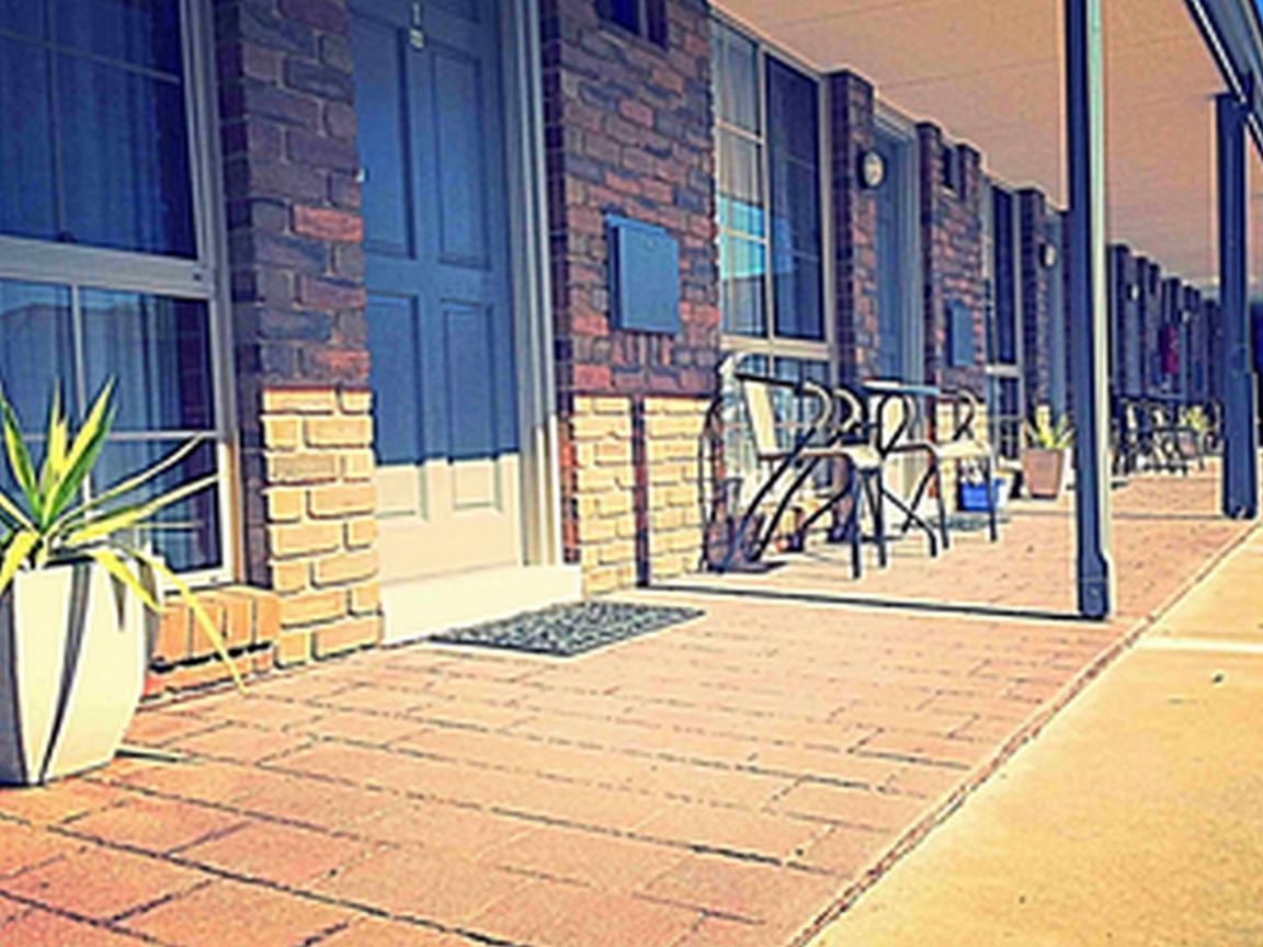 Pevensey Motor Lodge Ечука Екстериор снимка