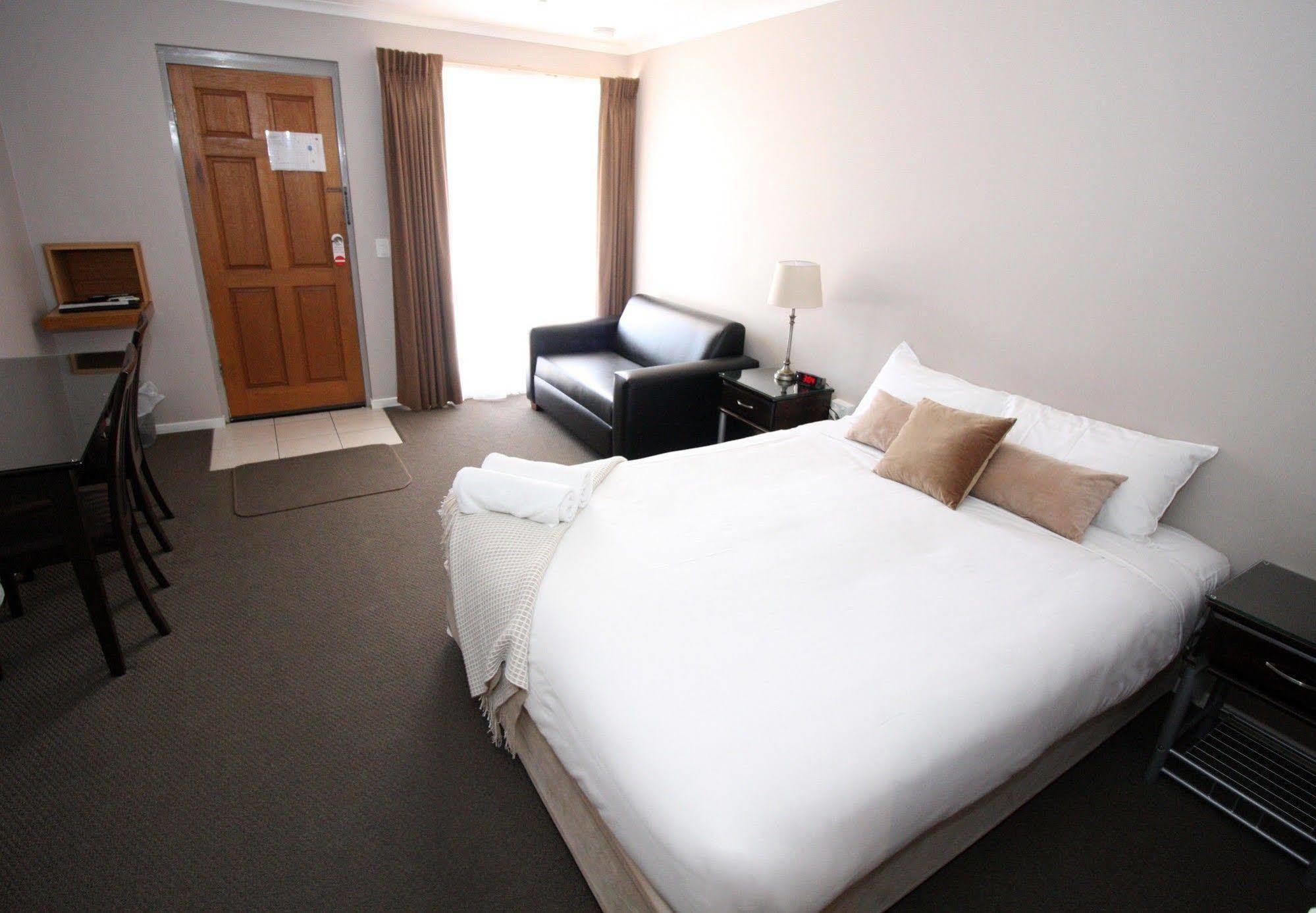 Pevensey Motor Lodge Ечука Екстериор снимка