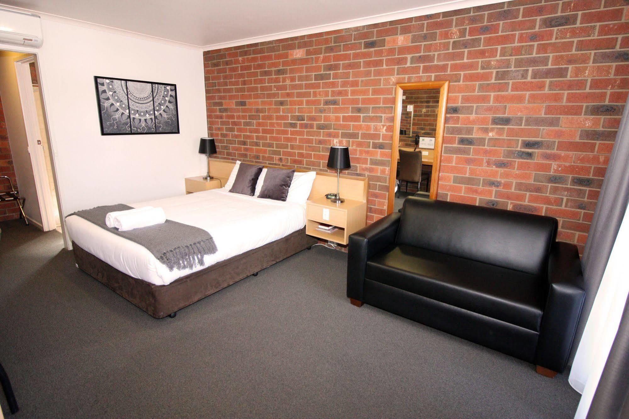 Pevensey Motor Lodge Ечука Екстериор снимка