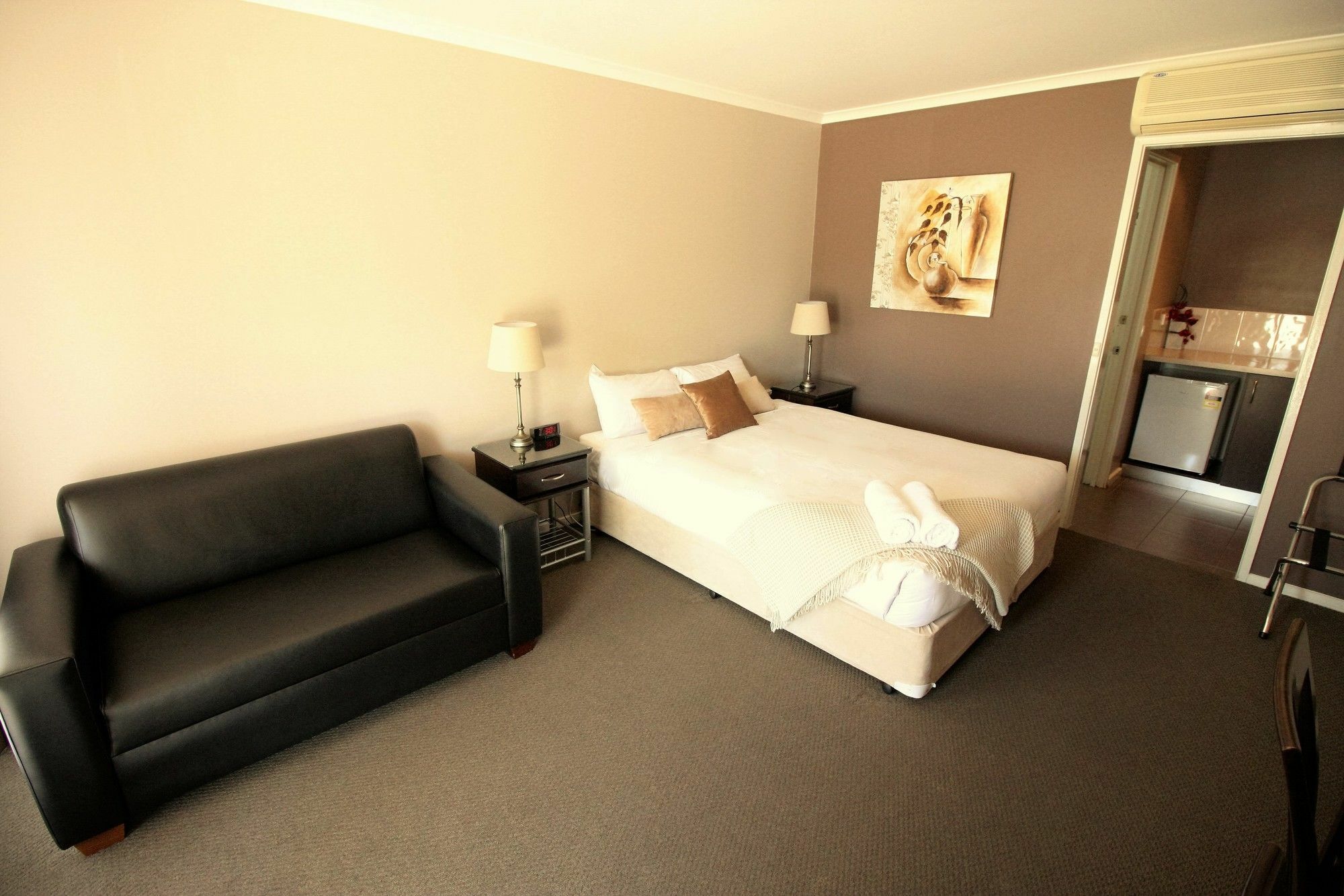 Pevensey Motor Lodge Ечука Екстериор снимка
